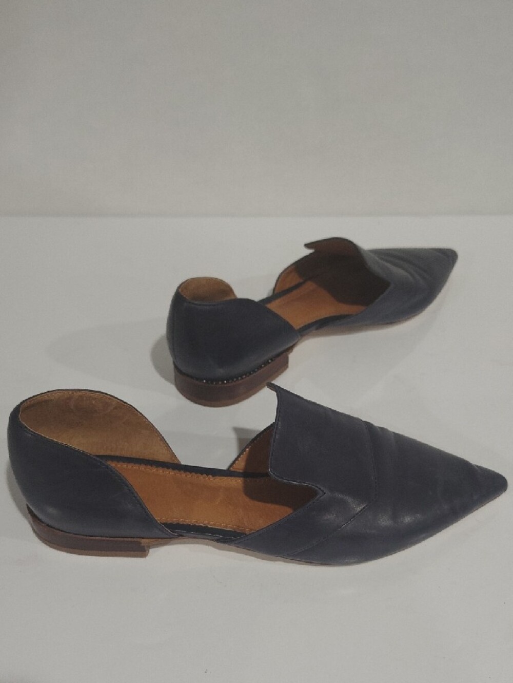 SARTO Classic Pointed-Toe D'Orsay Flats in Navy Blue Leather Size 8.5M